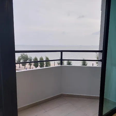 Mutiara Melaka Beach Apartment Exterior photo